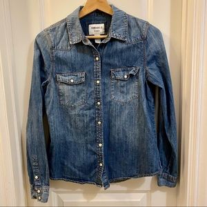 Forever 21 Blue Denim Button Down Shirt Small